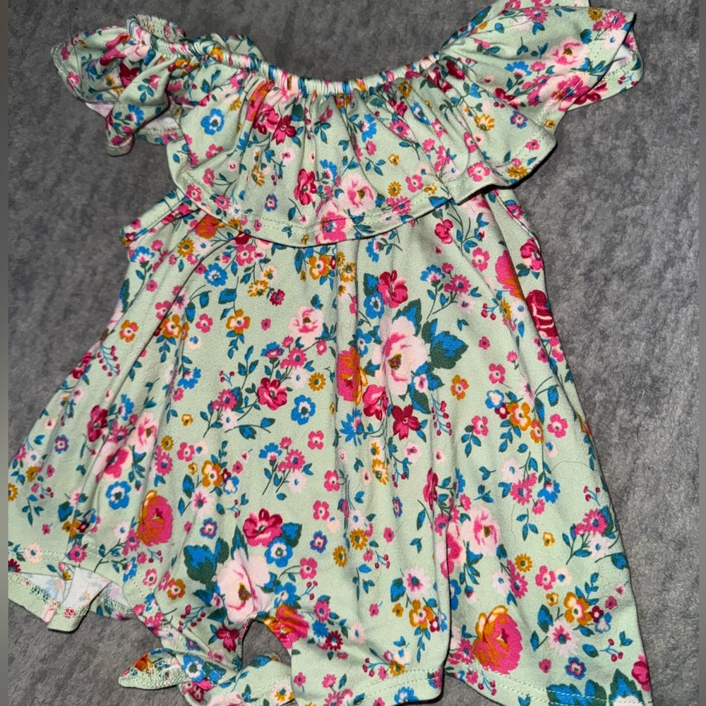 Floral Off-Shoulder shirt